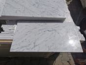 Płytki marmurowe CARRARA BIANCO pasy 1,5 cm poler